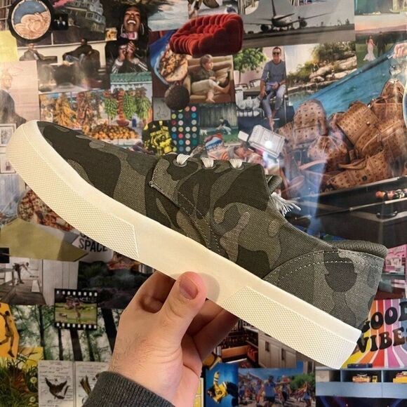 NIB Sun + Stone "Kiva" Camo Green Mens Shoes - Picture 3 of 3